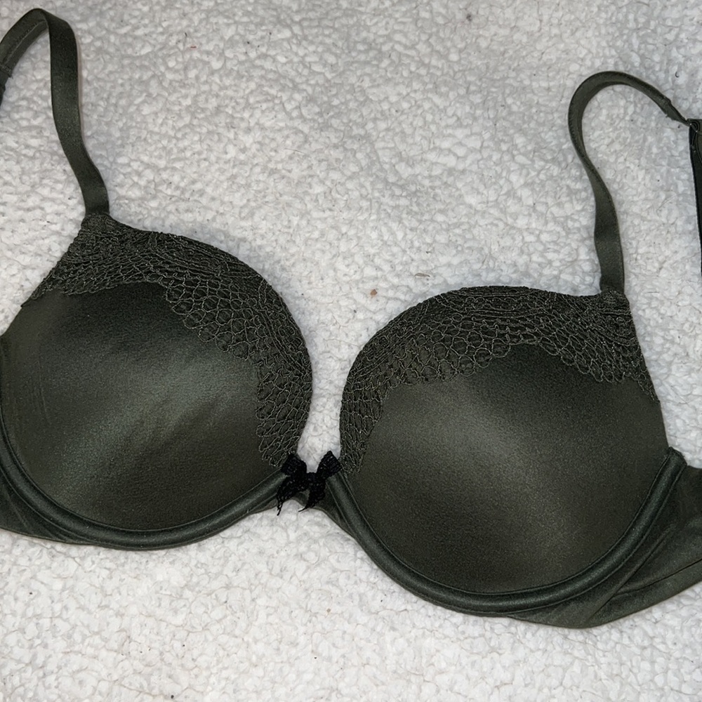 VICTORIA’S Secret bra - Picture 4 of 4